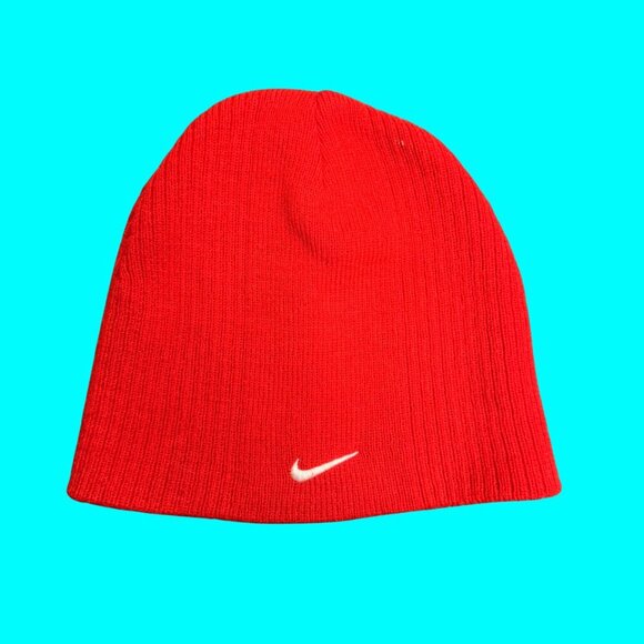Nike Red Knit Beanie | Unisex Classic Swoosh Logo Winter Hat (One Size 8–20) - Picture 3 of 6